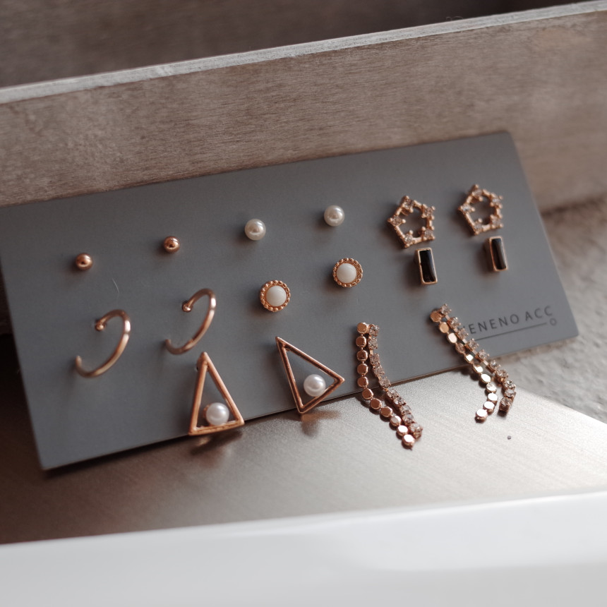 <b><p>16SET Princess earg Stylish Luxuous metal</p></b><b><p>16SET プリンセス イヤグ スタイリッシュな 高級感のある メタル モダンな</p></b><br /><br /><p align='center'>