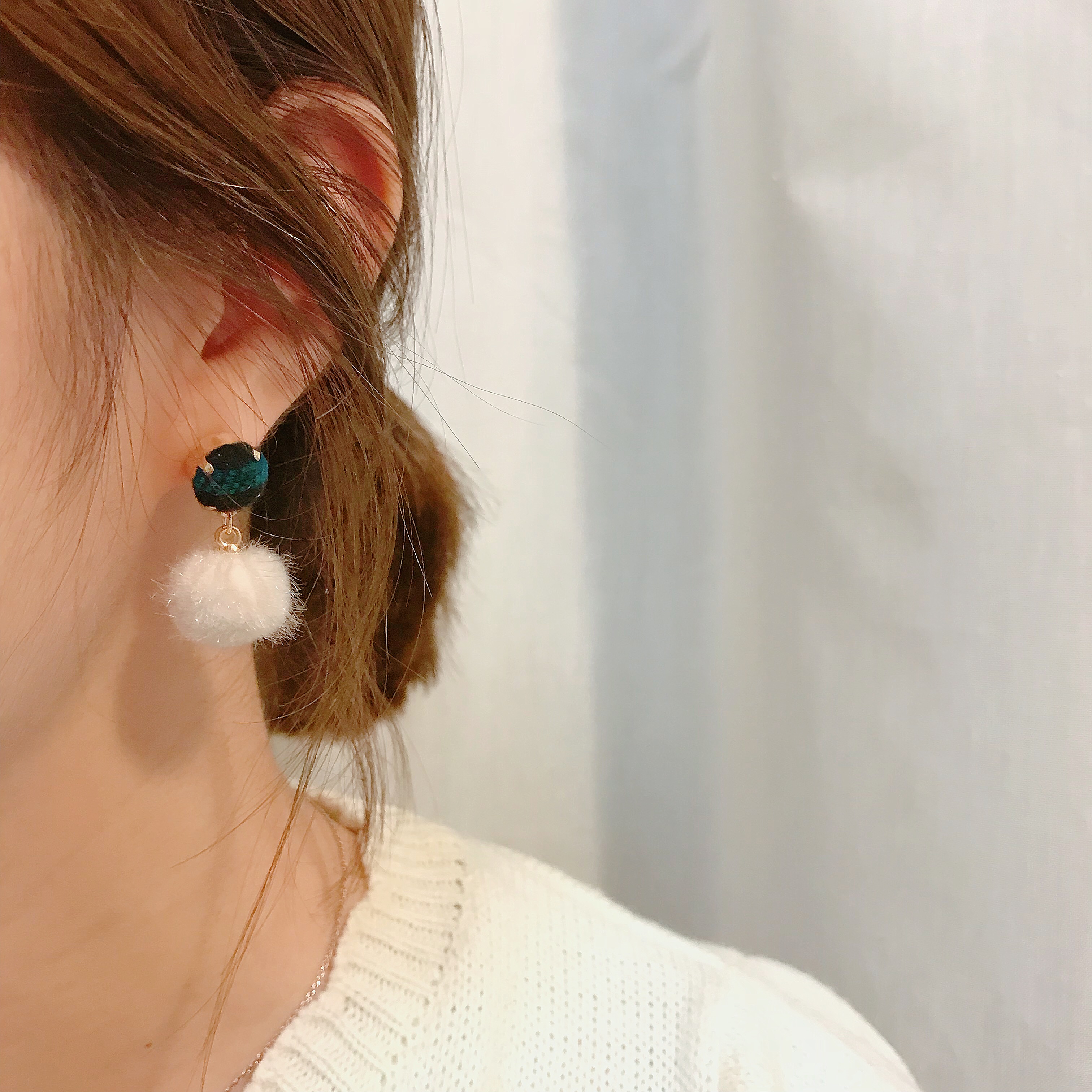 Check button foam form winter earrings 3color drop