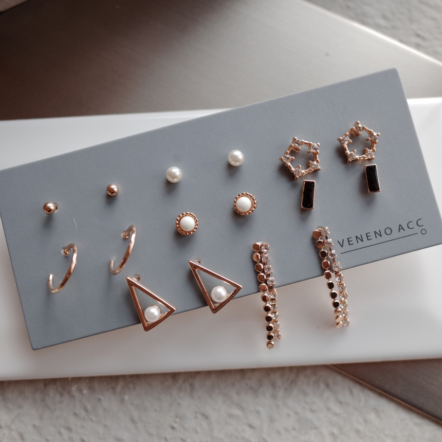 <b><p>16SET Princess earg Stylish Luxuous metal</p></b><b><p>16SET プリンセス イヤグ スタイリッシュな 高級感のある メタル モダンな</p></b><br /><br /><p align='center'>