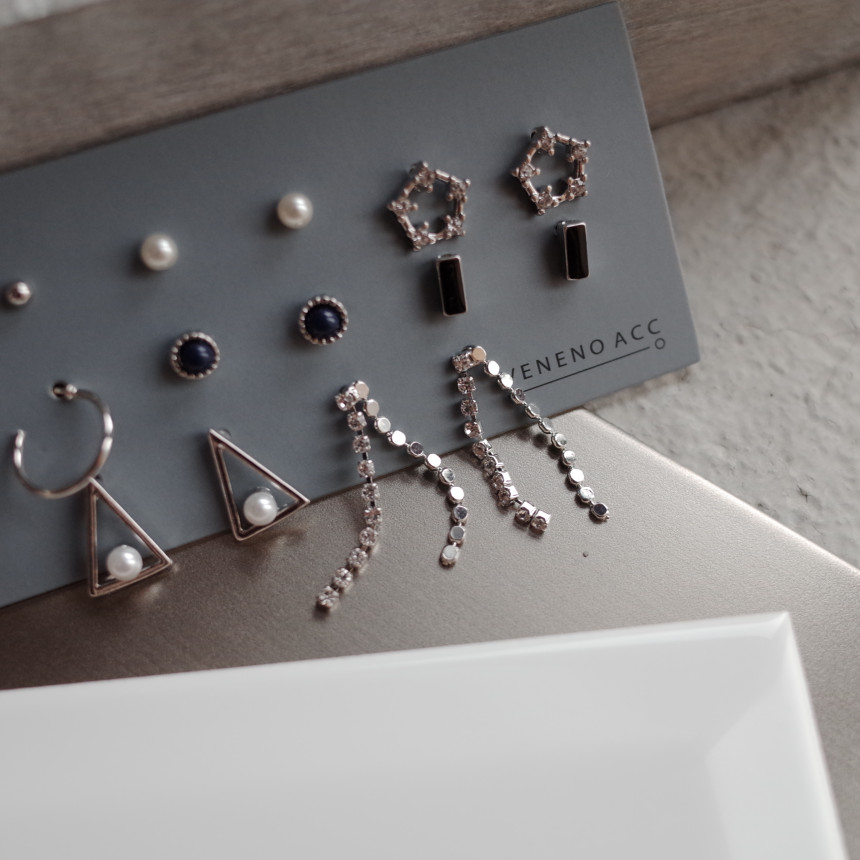 <b><p>16SET Princess earg Stylish Luxuous metal</p></b><b><p>16SET プリンセス イヤグ スタイリッシュな 高級感のある メタル モダンな</p></b><br /><br /><p align='center'>