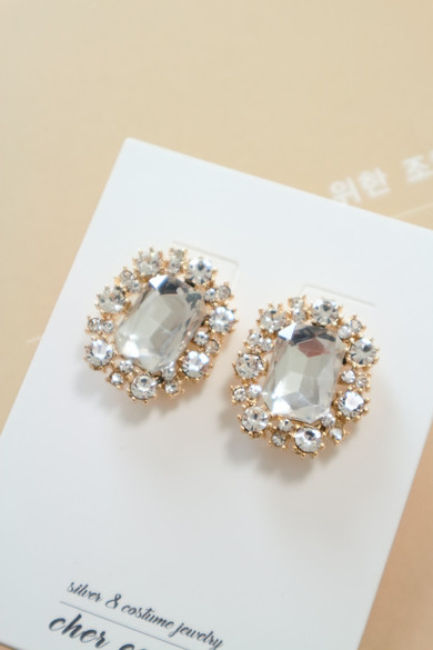 titaniumpost gold antique bold earrings bling blin