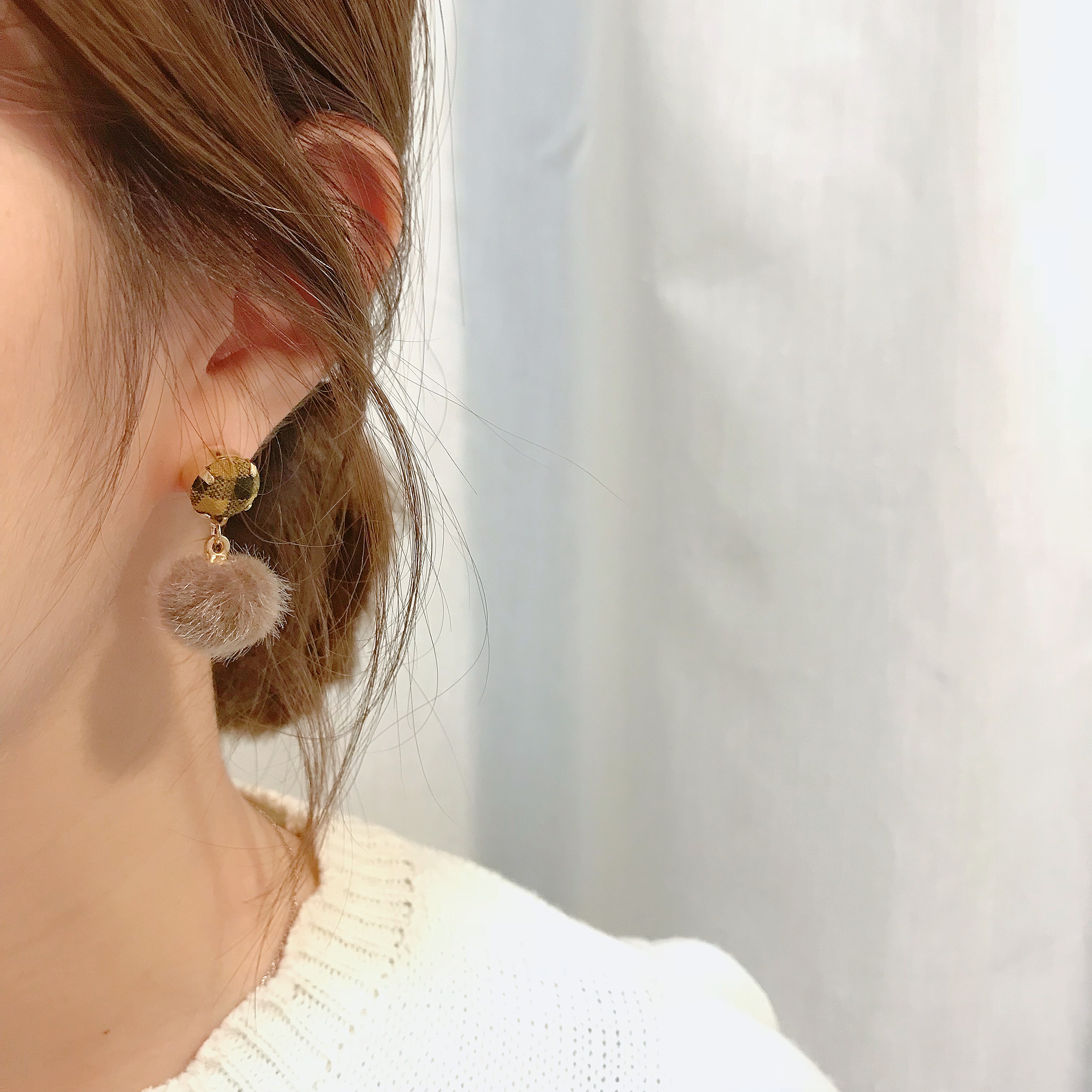 Check button foam form winter earrings 3color drop