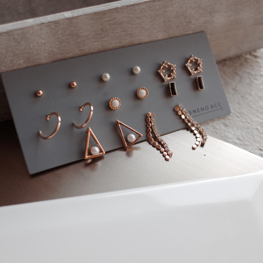 <b><p>16SET Princess earg Stylish Luxuous metal</p></b><b><p>16SET プリンセス イヤグ スタイリッシュな 高級感のある メタル モダンな</p></b><br /><br /><p align='center'>