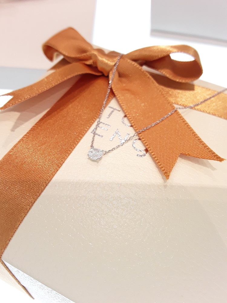 Stonehenge White Gold Necklace G1573 Wedding Cody 