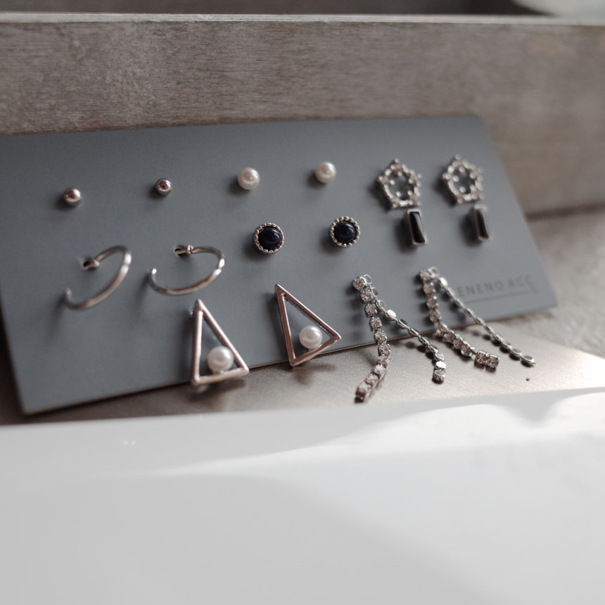 <b><p>16SET Princess earg Stylish Luxuous metal</p></b><b><p>16SET プリンセス イヤグ スタイリッシュな 高級感のある メタル モダンな</p></b><br /><br /><p align='center'>