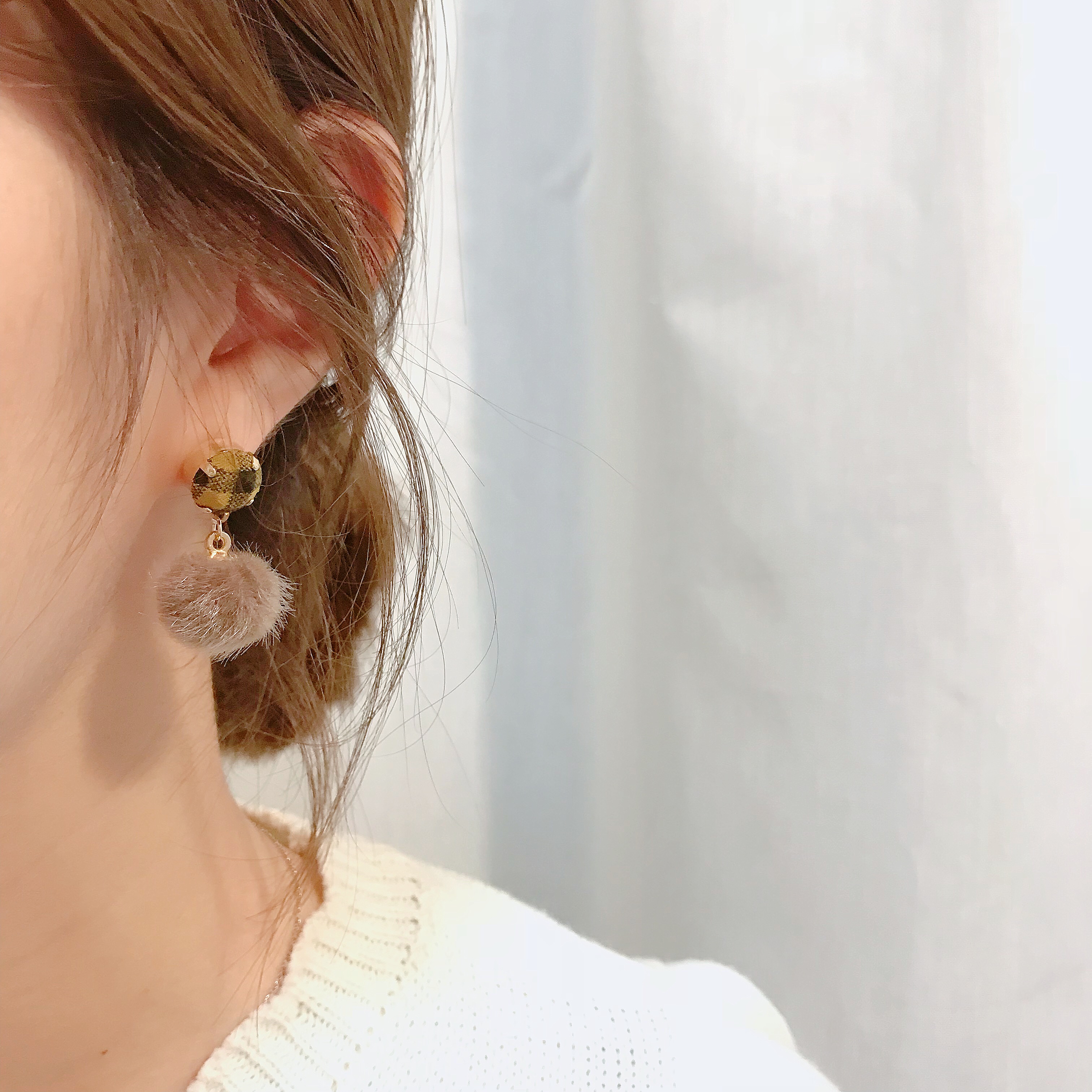 Check button foam form winter earrings 3color drop