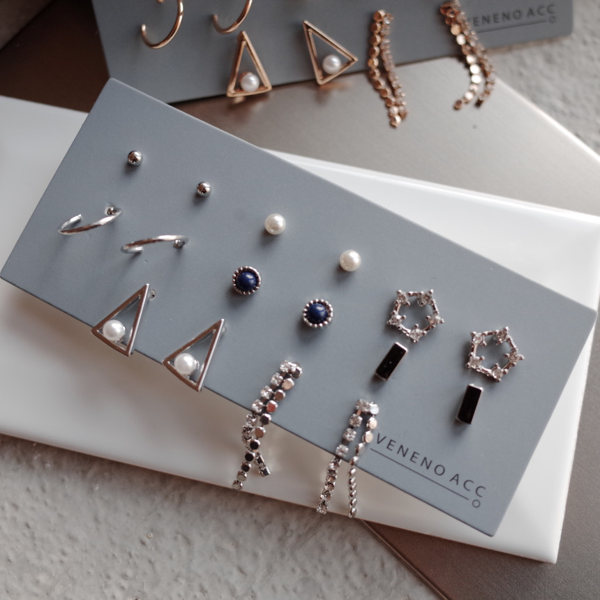 <b><p>16SET Princess earg Stylish Luxuous metal</p></b><b><p>16SET プリンセス イヤグ スタイリッシュな 高級感のある メタル モダンな</p></b><br /><br /><p align='center'>