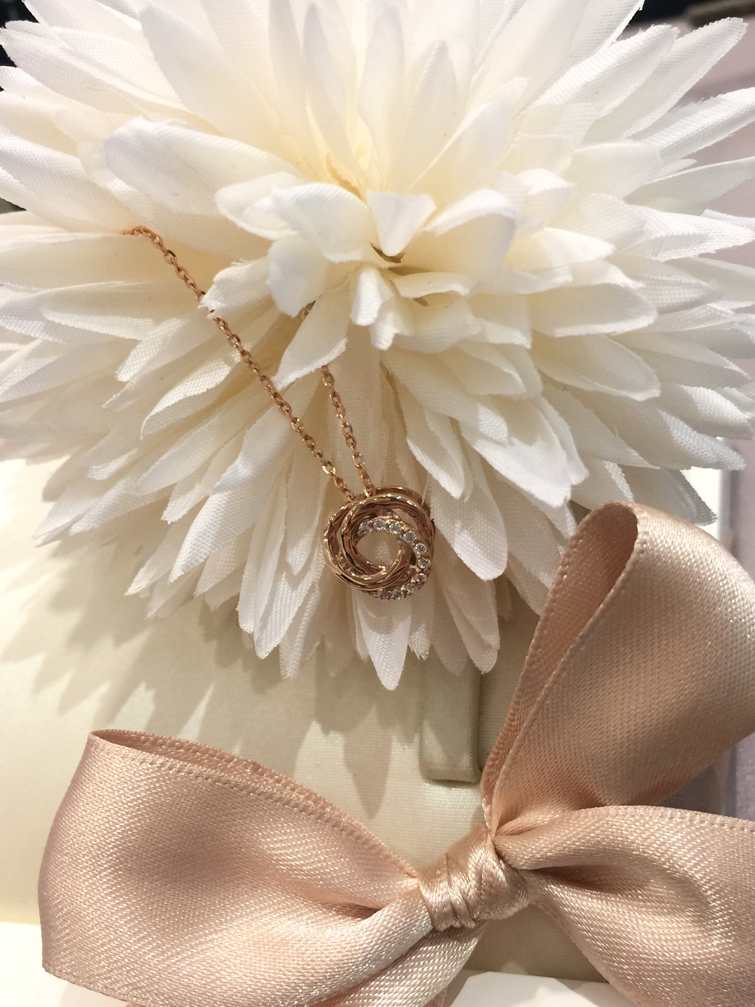 Lloyd Triangle Knot Necklace LPP17069 LN090434 Wom