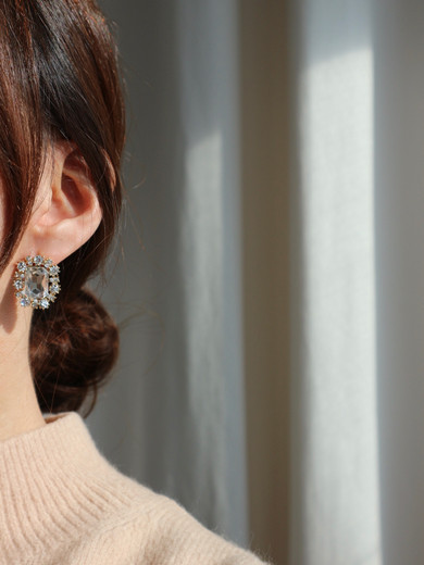 titaniumpost gold antique bold earrings bling blin