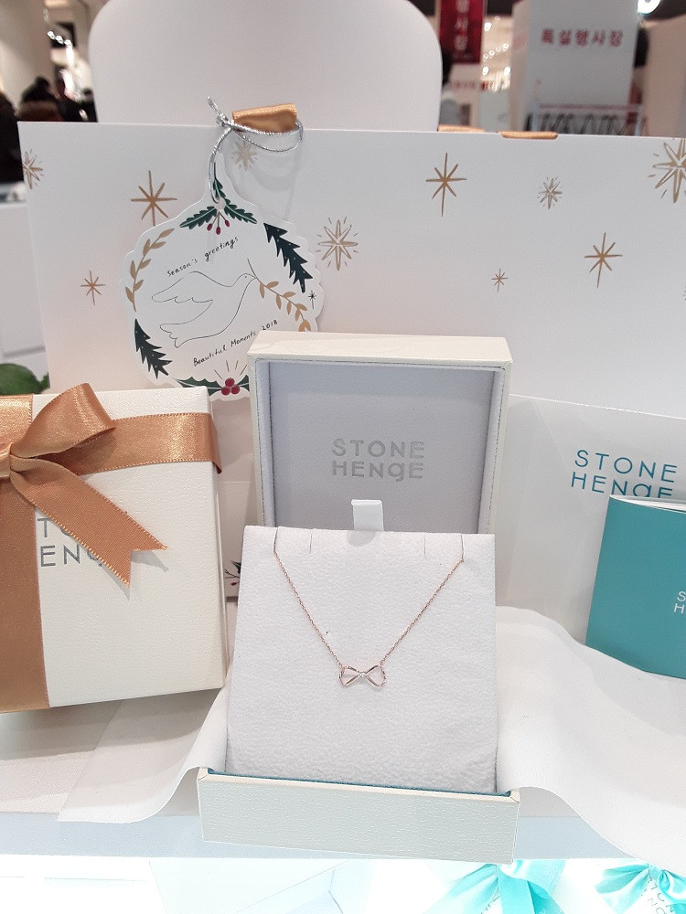 Stonehenge rose gold necklace T0811 Lovely coordin