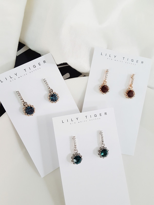 Cubic bling earrings Silver handbag Vintage access