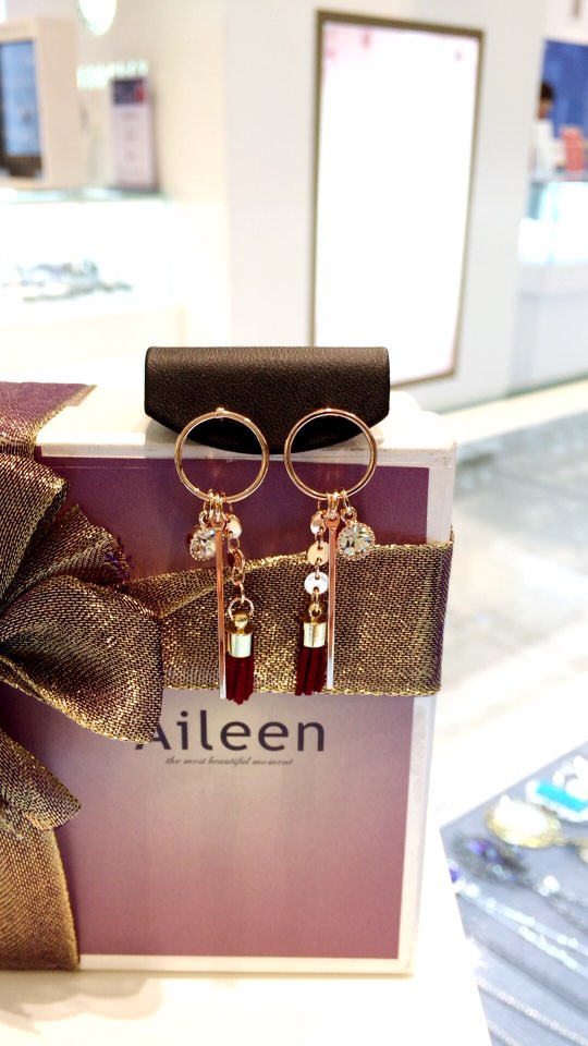 Eileen Stick Teddy Earrings AJBE2411