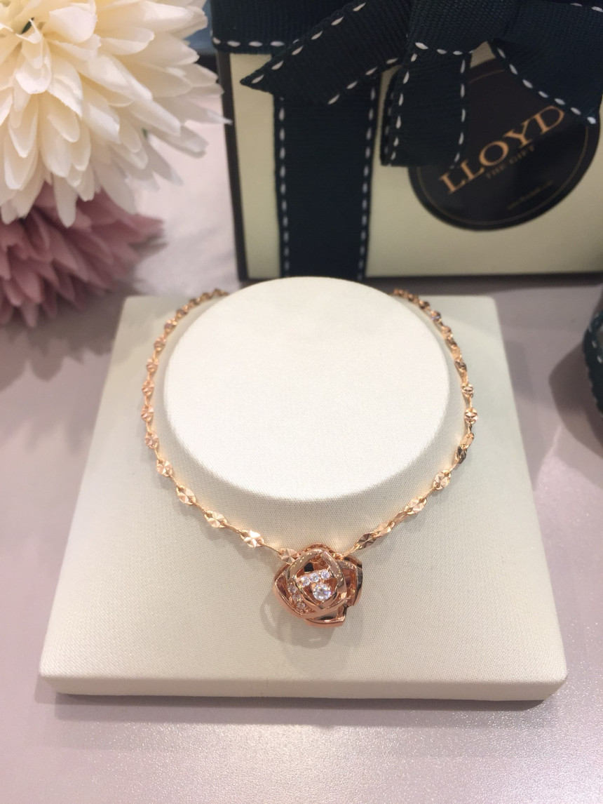 Lloyd Volume Rosette Necklace LPP15002 LNC13178 Ro