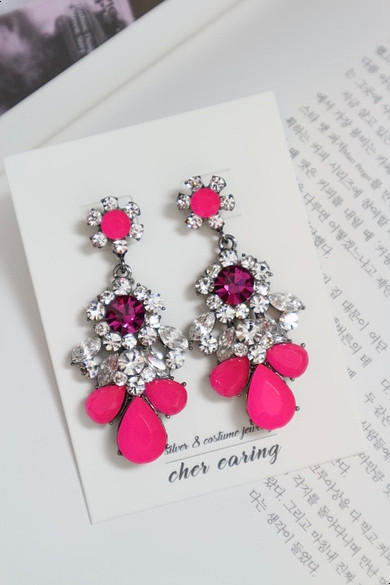 titaniumpost hot pink vintage bald earrings P0683 