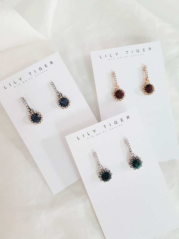 Cubic bling earrings Silver handbag Vintage access