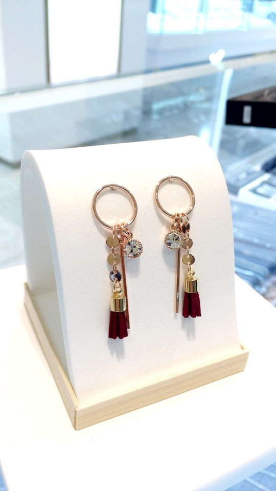 Eileen Stick Teddy Earrings AJBE2411