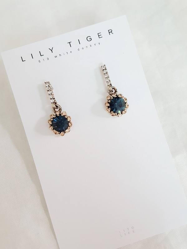 Cubic bling earrings Silver handbag Vintage access