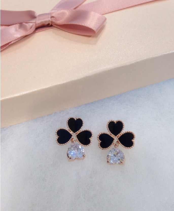 JJ.QUEEN Queen Rubbing Earrings EC0566