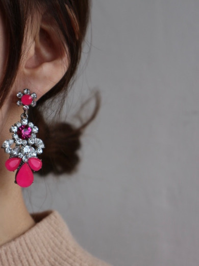 titaniumpost hot pink vintage bald earrings P0683 