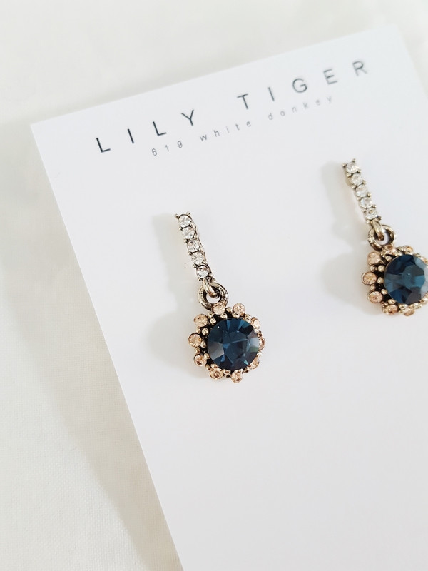 Cubic bling earrings Silver handbag Vintage access