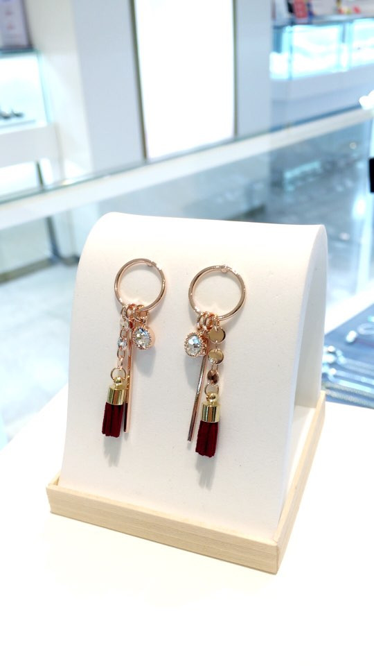 Eileen Stick Teddy Earrings AJBE2411