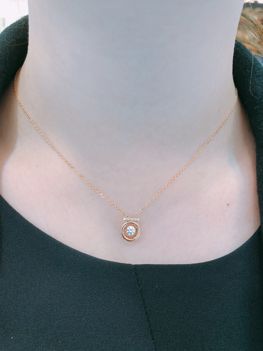 Stonehenge 14K Dancing Stellar Necklace D0004