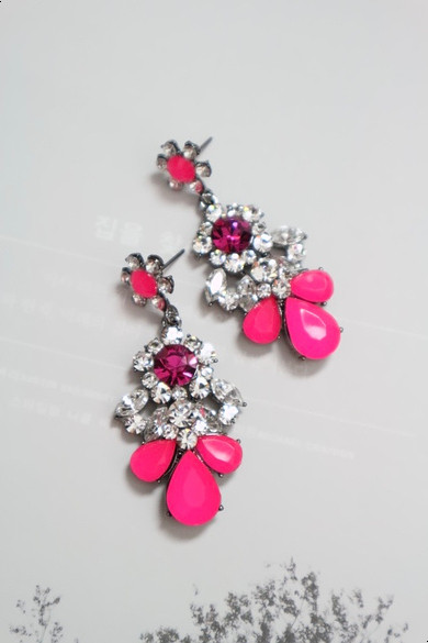 titaniumpost hot pink vintage bald earrings P0683 
