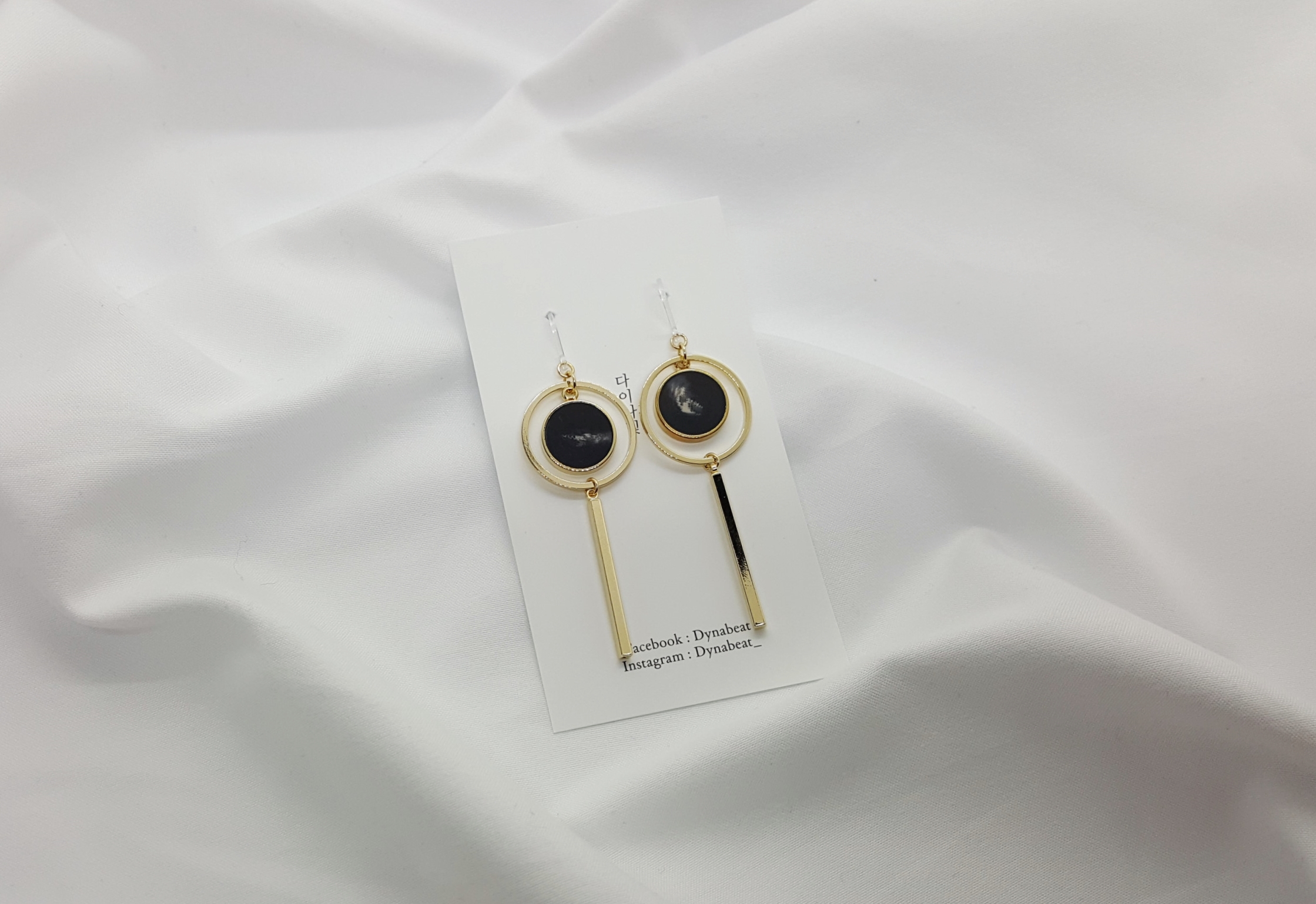 Dyna Light Neptune Drop Earrings Luxurious Silicon