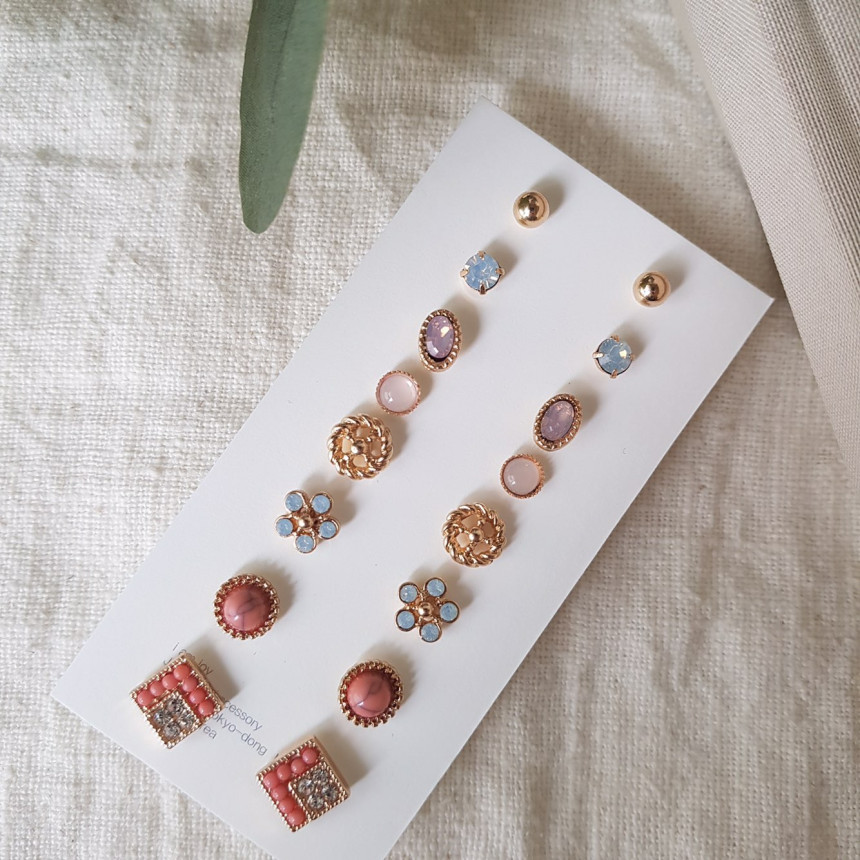 <b><p>Daily Mini opal 16 pieces set earrg Mull</p></b><b><p>デイリーミニ オパール 16ピース セット イヤリング 遠いスタイル コーディネート</p></b><br /><br /><p align='center'>