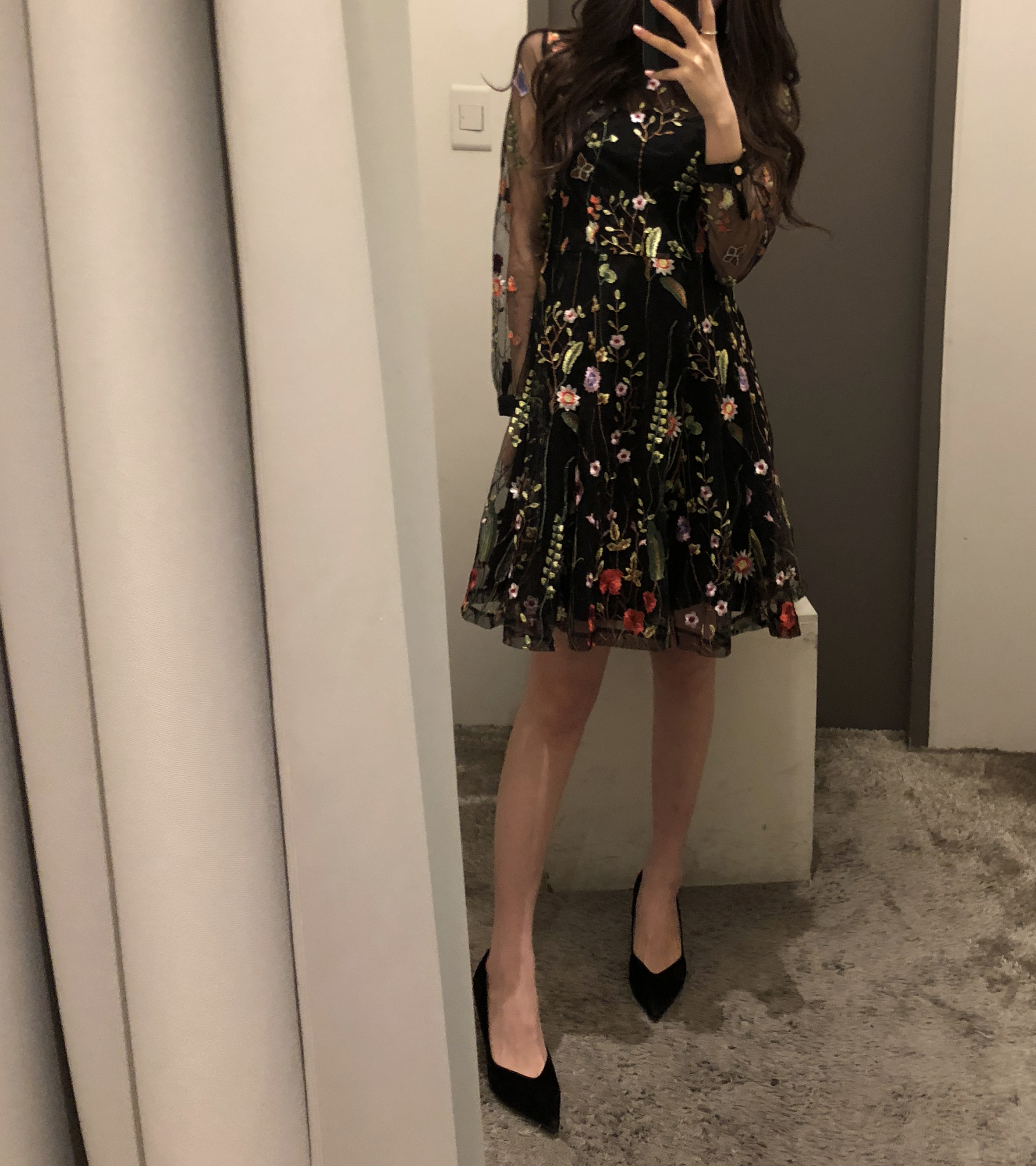 Yuju lace dress Dressed in a relaxed atmosphere Lo