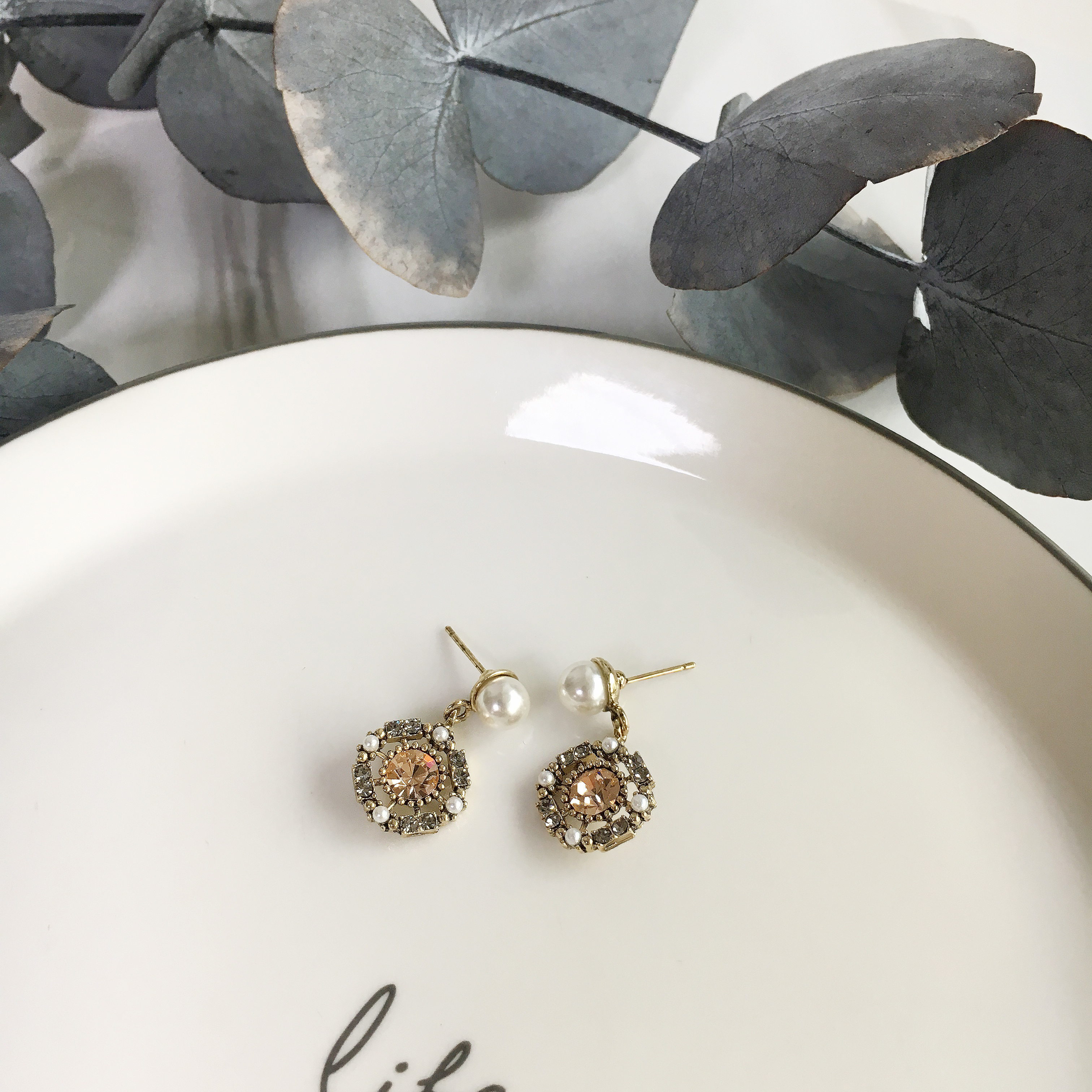 Two-Hued Antique Pearl Cubic Drop Earrings Vintage