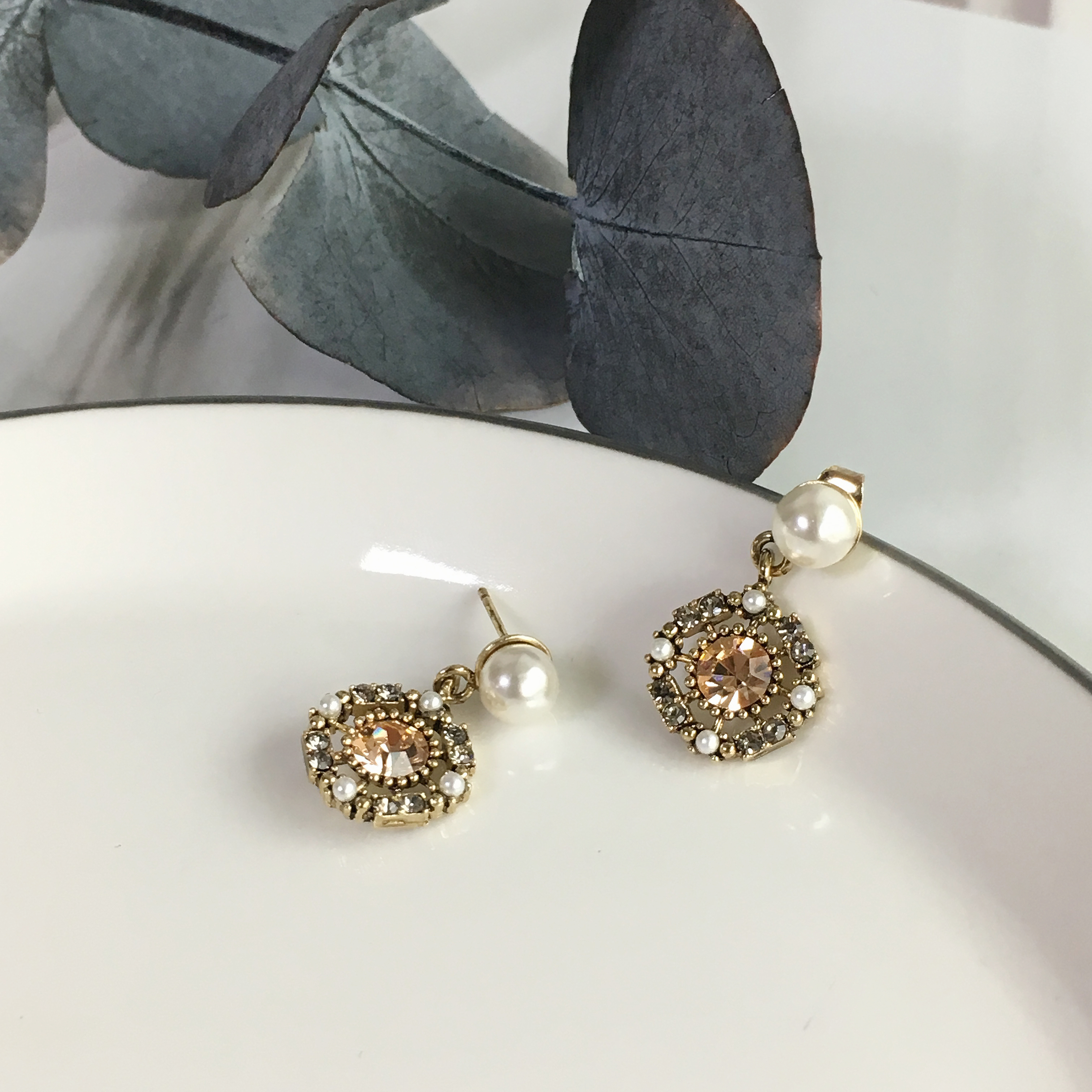 Two-Hued Antique Pearl Cubic Drop Earrings Vintage