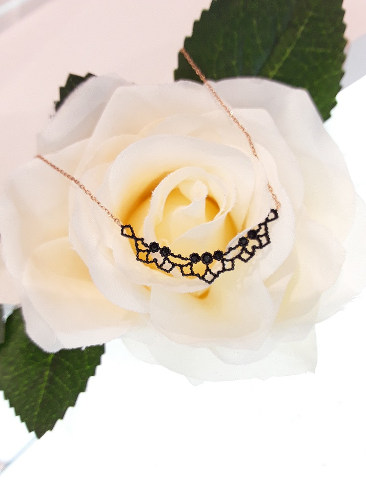 Stonehenge Rose Gold Necklace T0460 Chic modern de