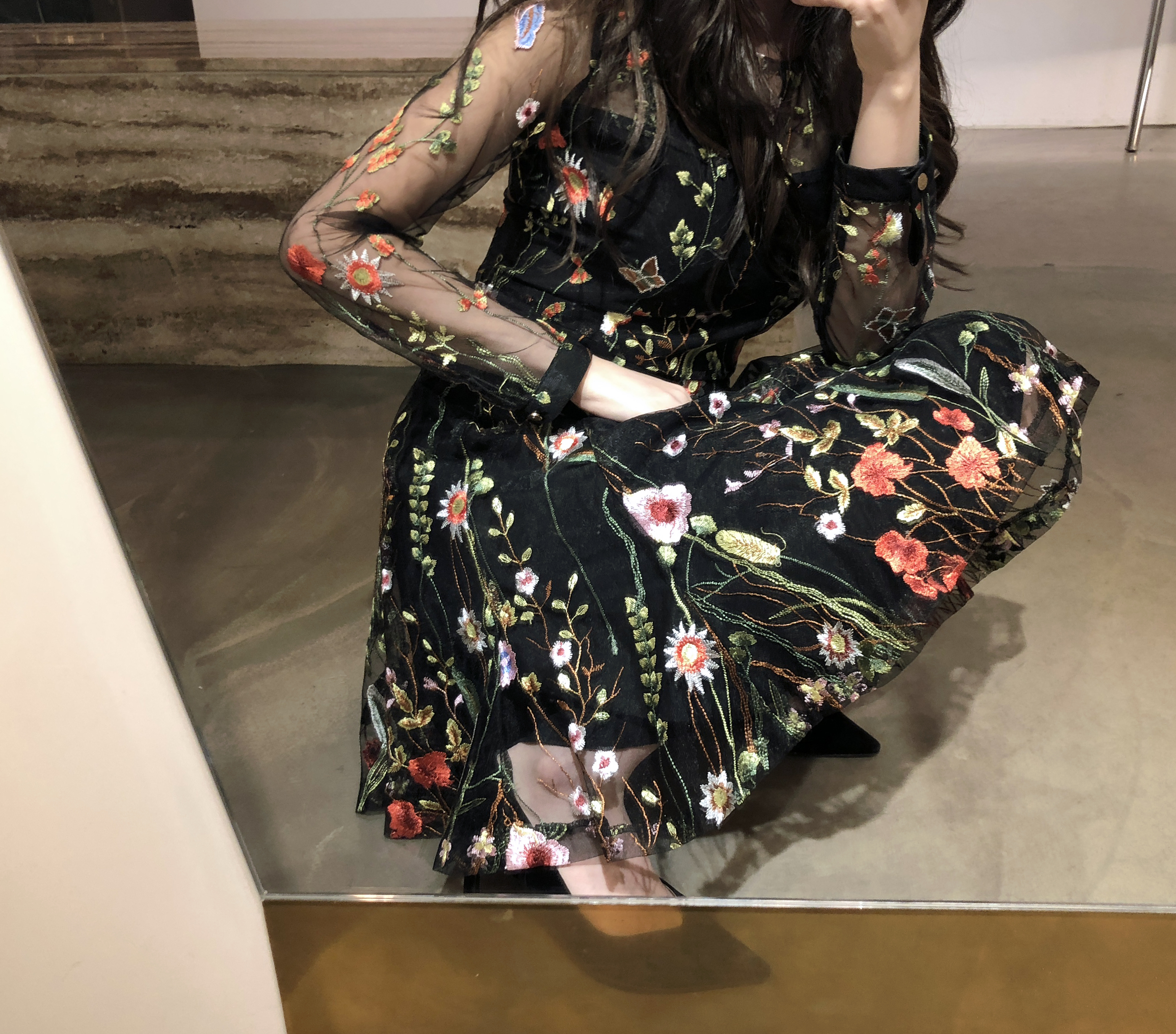 Yuju lace dress Dressed in a relaxed atmosphere Lo