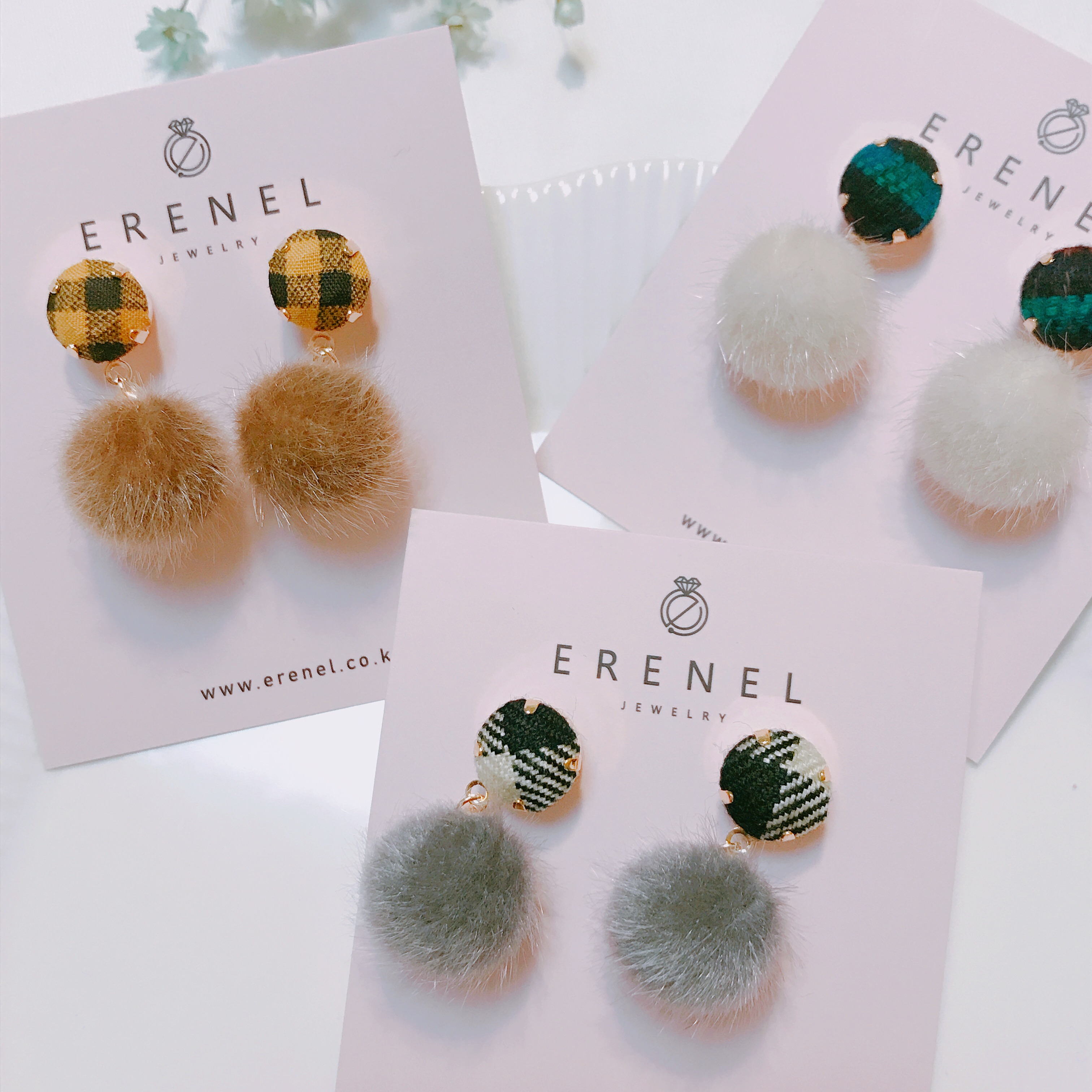 Check button foam form winter earrings 3color drop