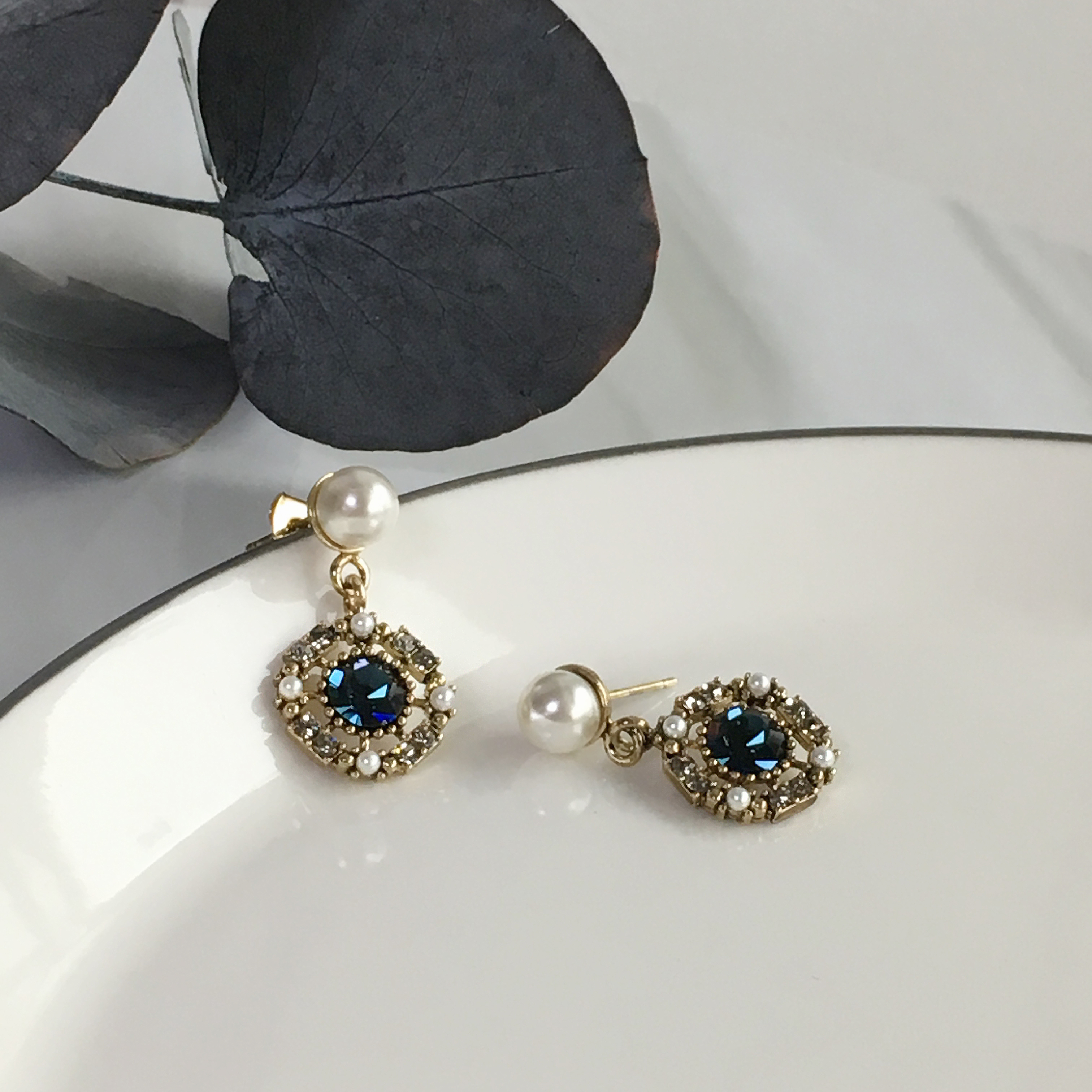 Two-Hued Antique Pearl Cubic Drop Earrings Vintage