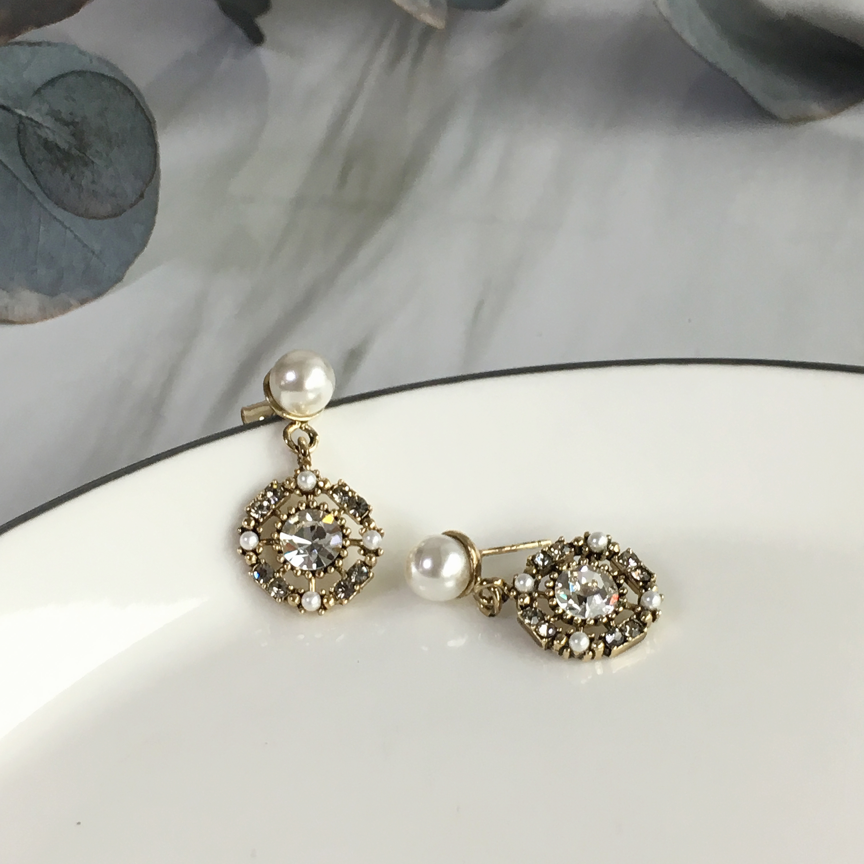 Two-Hued Antique Pearl Cubic Drop Earrings Vintage