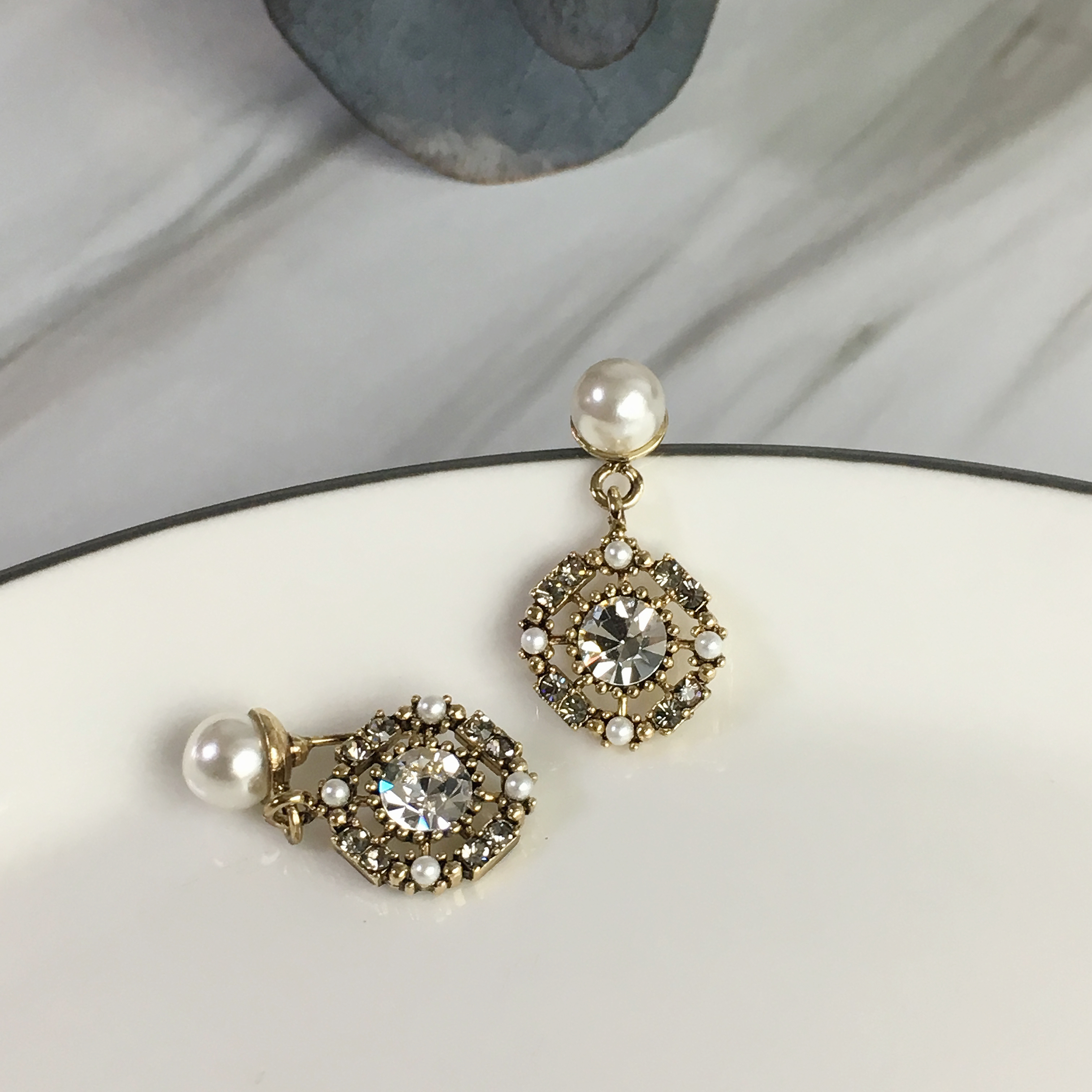 Two-Hued Antique Pearl Cubic Drop Earrings Vintage