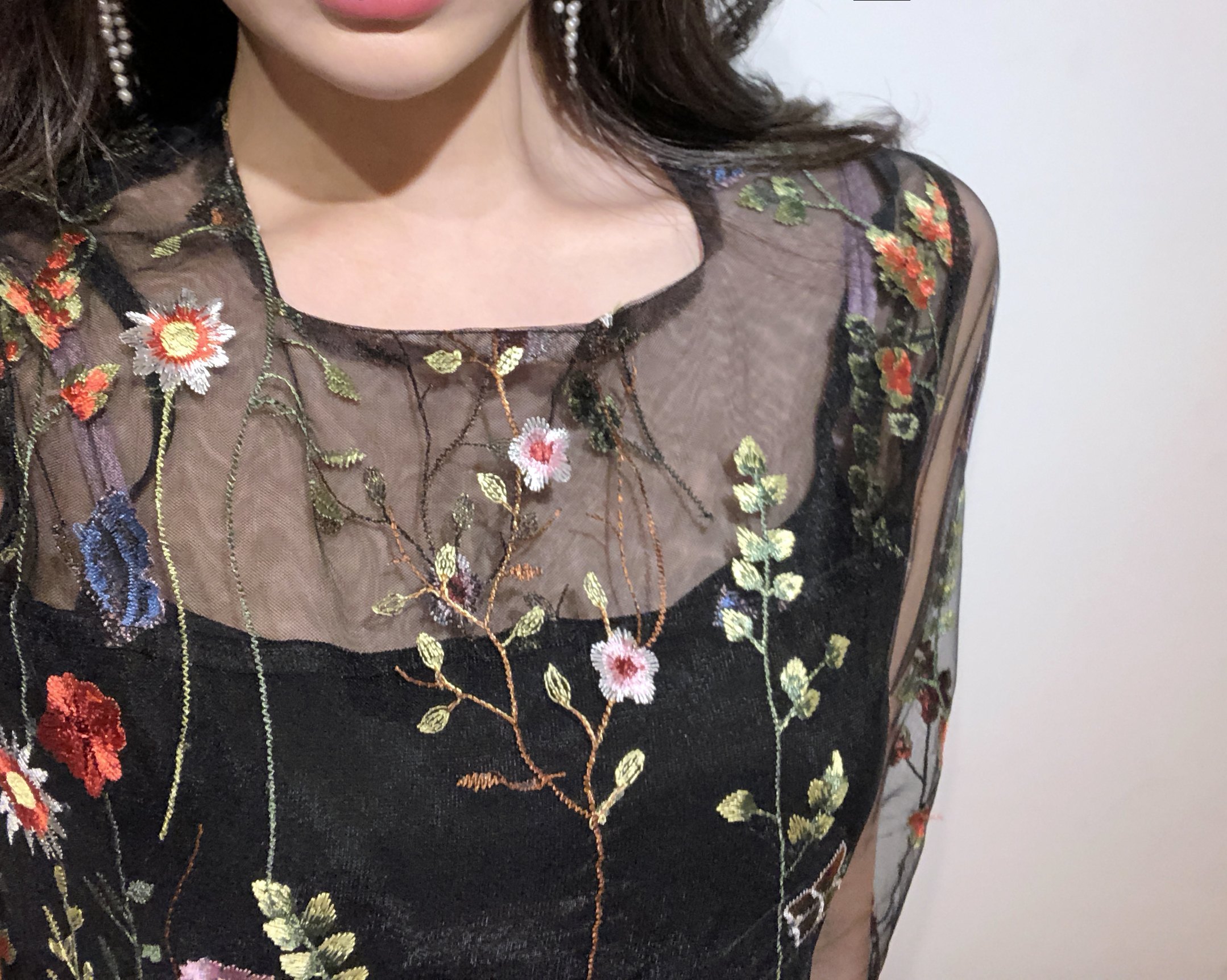 Yuju lace dress Dressed in a relaxed atmosphere Lo