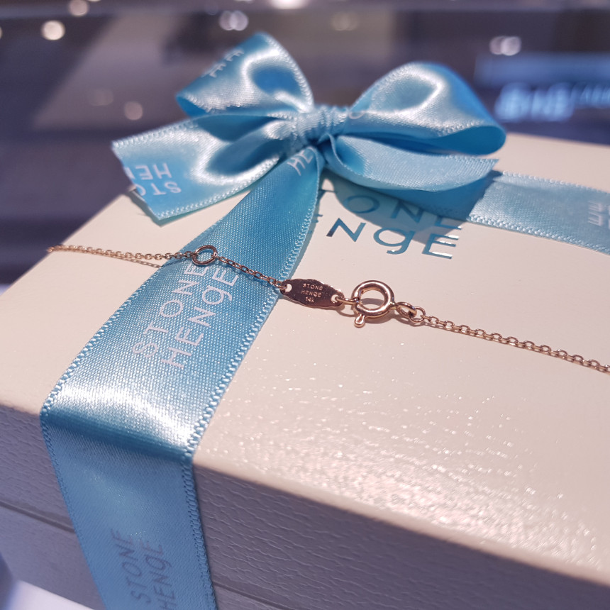 Stonehenge 14k Dancing Horseshoe Necklace D0003