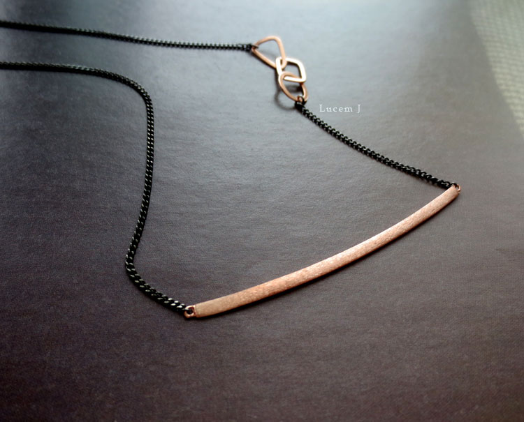 14k Stick Bar Shape Black Gold Choker Necklace 18k