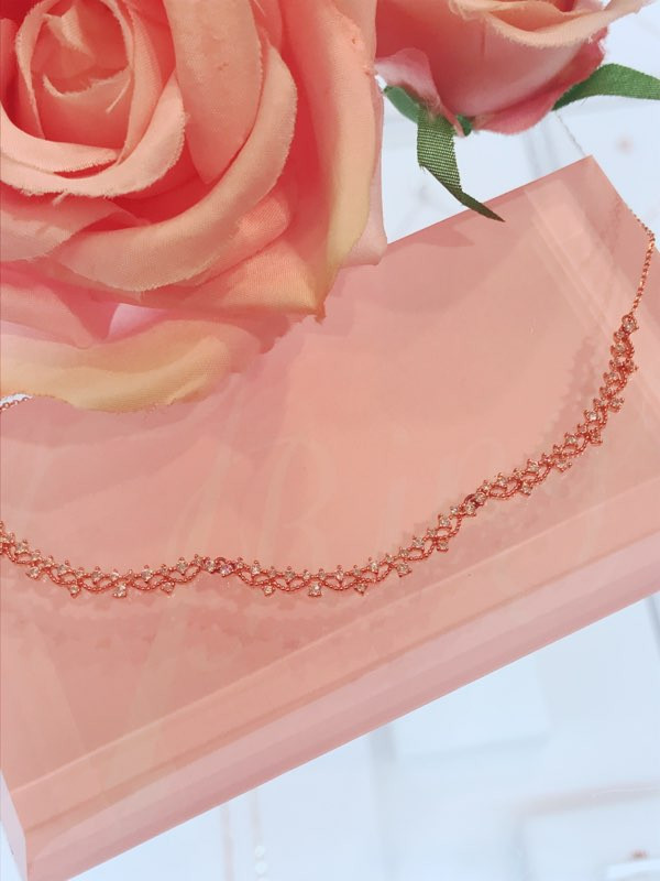 Stonehenge 14k V &amp A Necklace t0464