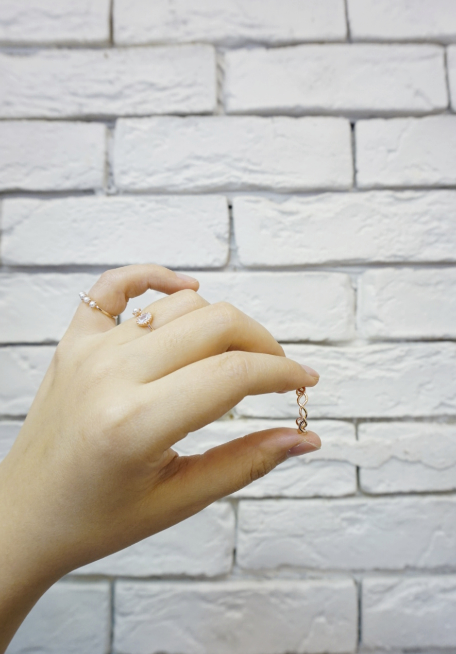 <b><p>Pearl layered ring set 3col tit Design dazzl</p></b><b><p>パールレイヤードリングセット 3col プチなデザイン まぶしい ポトサイクル良い</p></b><br /><br /><p align='center'>