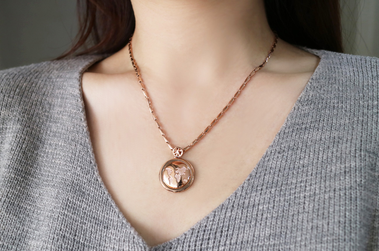 18k Map Pendant 14k Men's Necklace Charm Pink G
