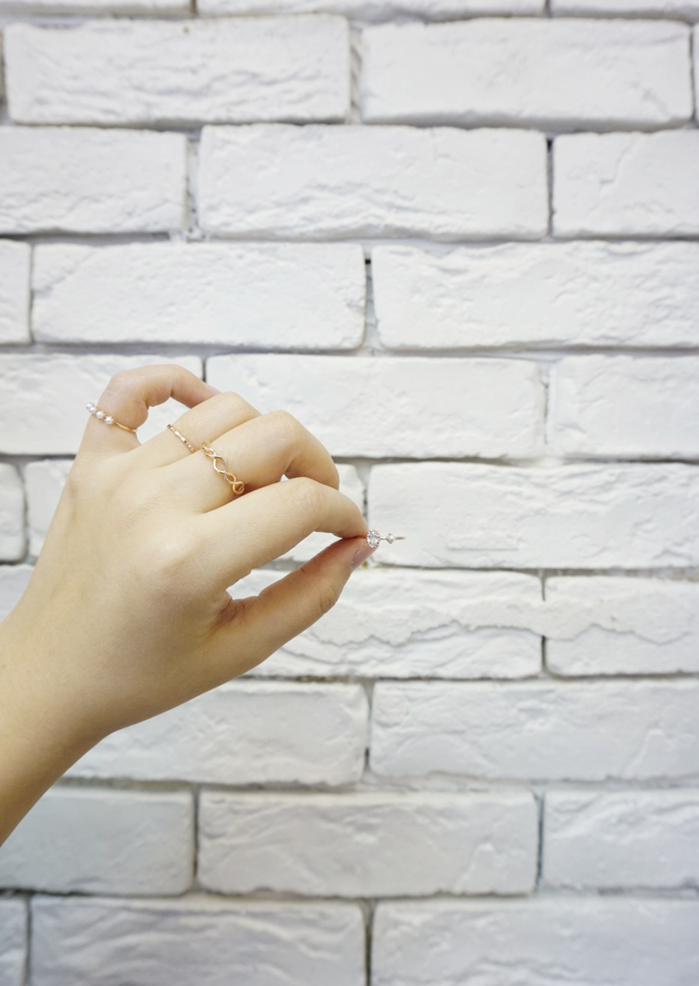 <b><p>Pearl layered ring set 3col tit Design dazzl</p></b><b><p>パールレイヤードリングセット 3col プチなデザイン まぶしい ポトサイクル良い</p></b><br /><br /><p align='center'>