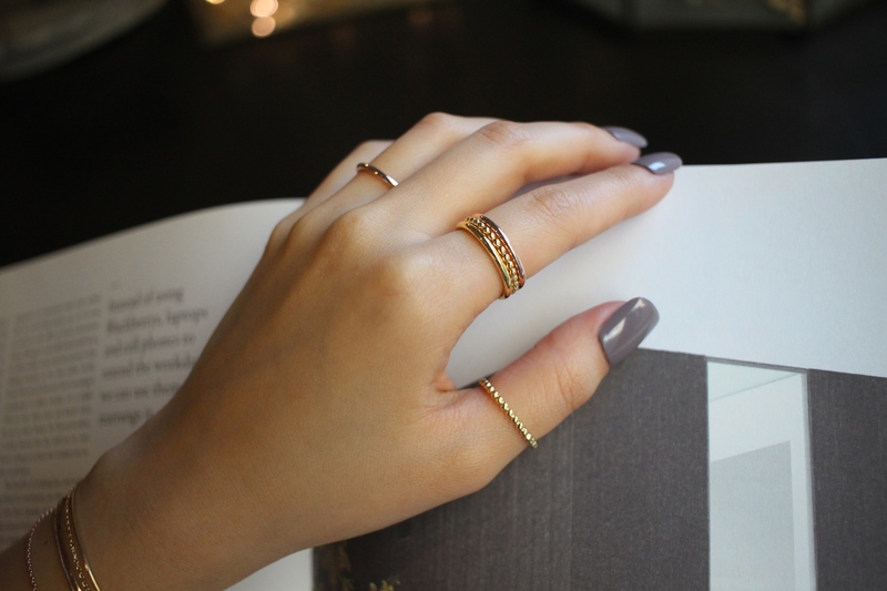 <b><p>rose White Yellow gold Plad Lered ring 3cor</p></b><b><p>ローズ ホワイト イエ ゴールド メッキ 重ね着 リング 3色 女性シルバー 20代</p></b><br /><br /><p align='center'>