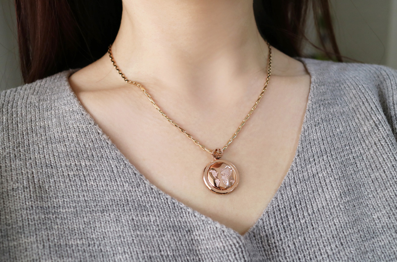 18k Map Pendant 14k Men's Necklace Charm Pink G