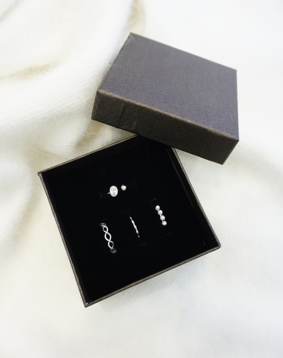 <b><p>Pearl layered ring set 3col tit Design dazzl</p></b><b><p>パールレイヤードリングセット 3col プチなデザイン まぶしい ポトサイクル良い</p></b><br /><br /><p align='center'>