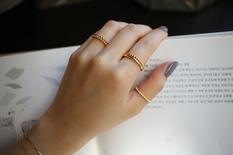 <b><p>rose White Yellow gold Plad Lered ring 3cor</p></b><b><p>ローズ ホワイト イエ ゴールド メッキ 重ね着 リング 3色 女性シルバー 20代</p></b><br /><br /><p align='center'>