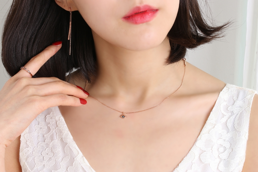 Lucky Symbol 14K Evil Eye Ruff Diamond Necklace 14